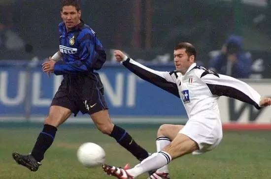 银河战舰皇马被巴萨逆天翻盘,皇马3-2惊天逆转塞维利亚