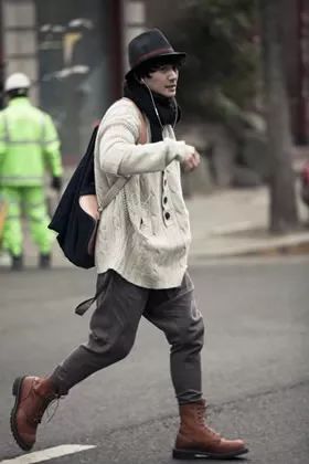 男士羊毛衫怎么搭配好,男士羊毛衫到底需要怎么搭配
