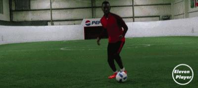 维维足球个人练习教程,新罗足球过人动作教学