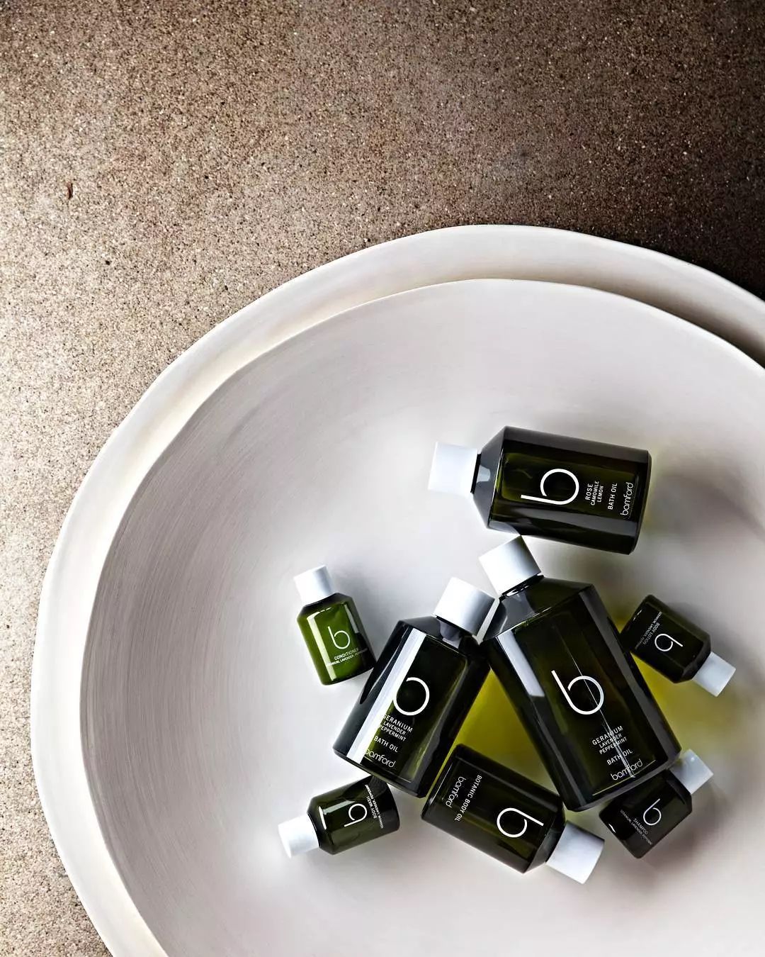 这些酒店里的润肤露、香皂不顺回家｜损失可太大了……