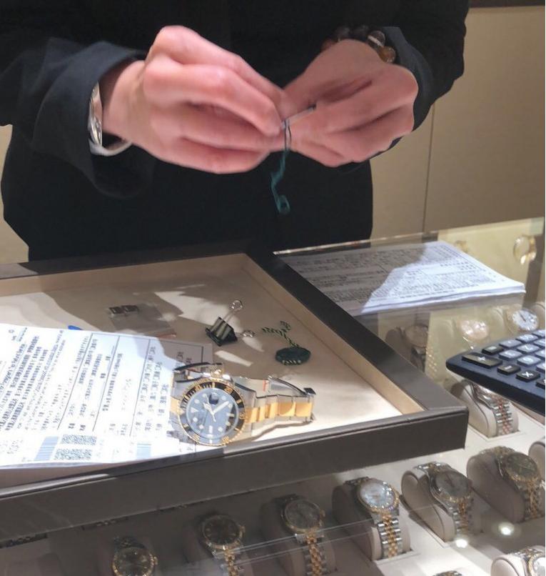 山鸡去台湾浩南拿了块劳力士手表,在台湾去哪里买劳力士