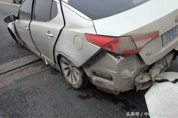 出险后自己找维修店还是去4s店,出险去4s店还是修理厂