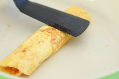 宝宝番茄鸡蛋卷制作,宝宝辅食鸡蛋卷做法