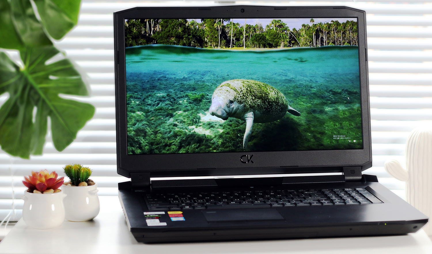 实测！i78700K处理器还能超频的笔记本