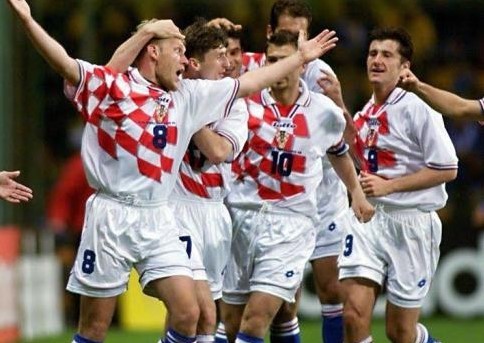 最好看的国家队球衣推荐,世界杯各队经典球衣