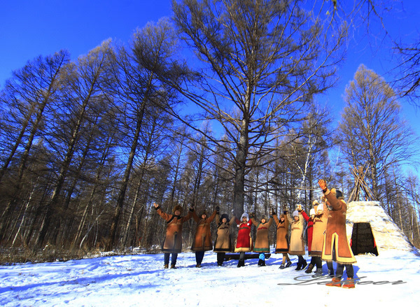 黑河兴安岭中有一个村款待客人方式怎么和蒙古族人一样？