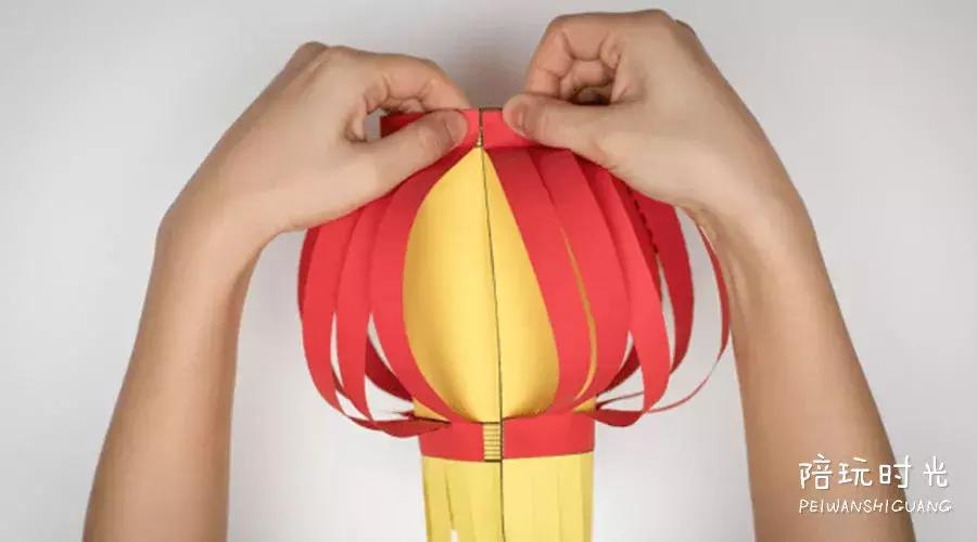 纸灯笼安装龙,纸筒鞭炮灯笼怎么折