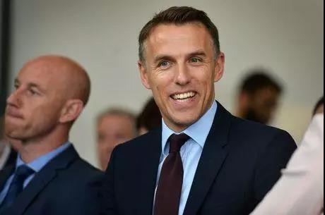 颜强读品：*力暴**足协主席丨小内维尔性别歧视？