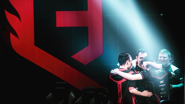 csgo两个老将带三新手打进传奇组,csgo从d到b最快要多久