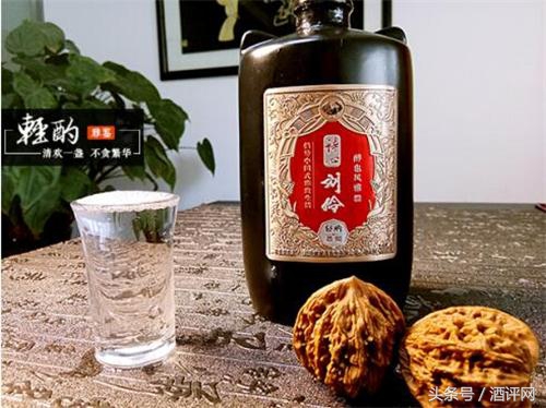 诗心刘伶怎么样？简约其表情怀其中暗香其心