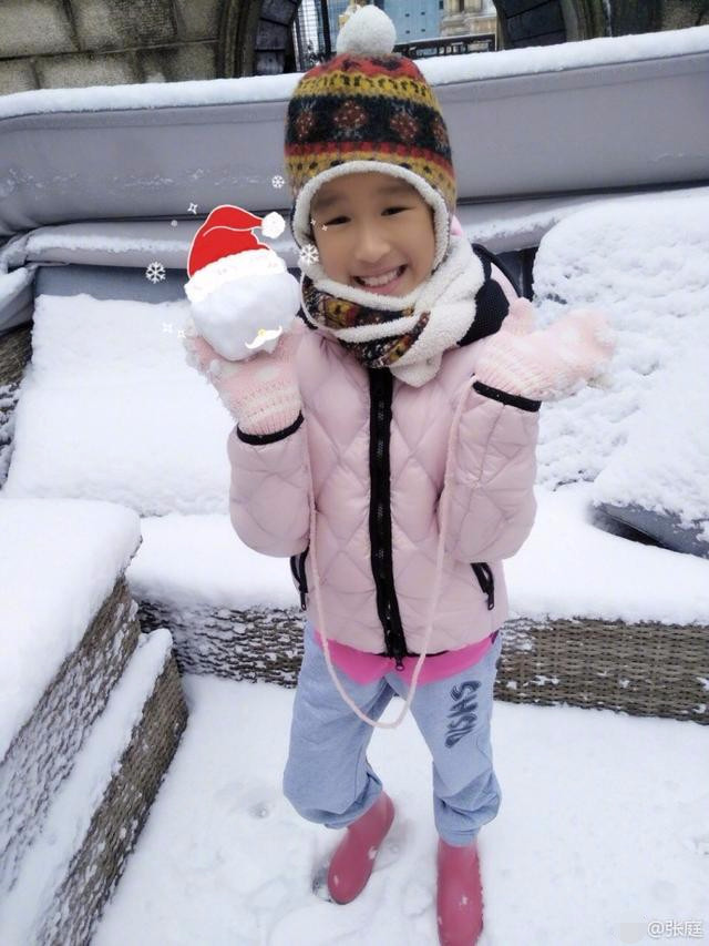 张庭晒7岁儿子帅气照片,张庭儿女近照曝光