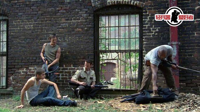 丧尸别跑！《行尸走肉》里那些“对抗丧尸”的终极*器武**（第一季）