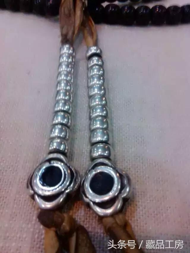 108颗佛珠计数器应该在什么位置,藏传佛珠计数器在腰珠的哪个位置