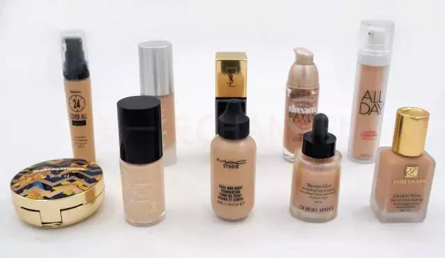 哪个大牌粉底液最细腻不卡粉测评,阿玛尼权力和植村秀粉底液哪个好