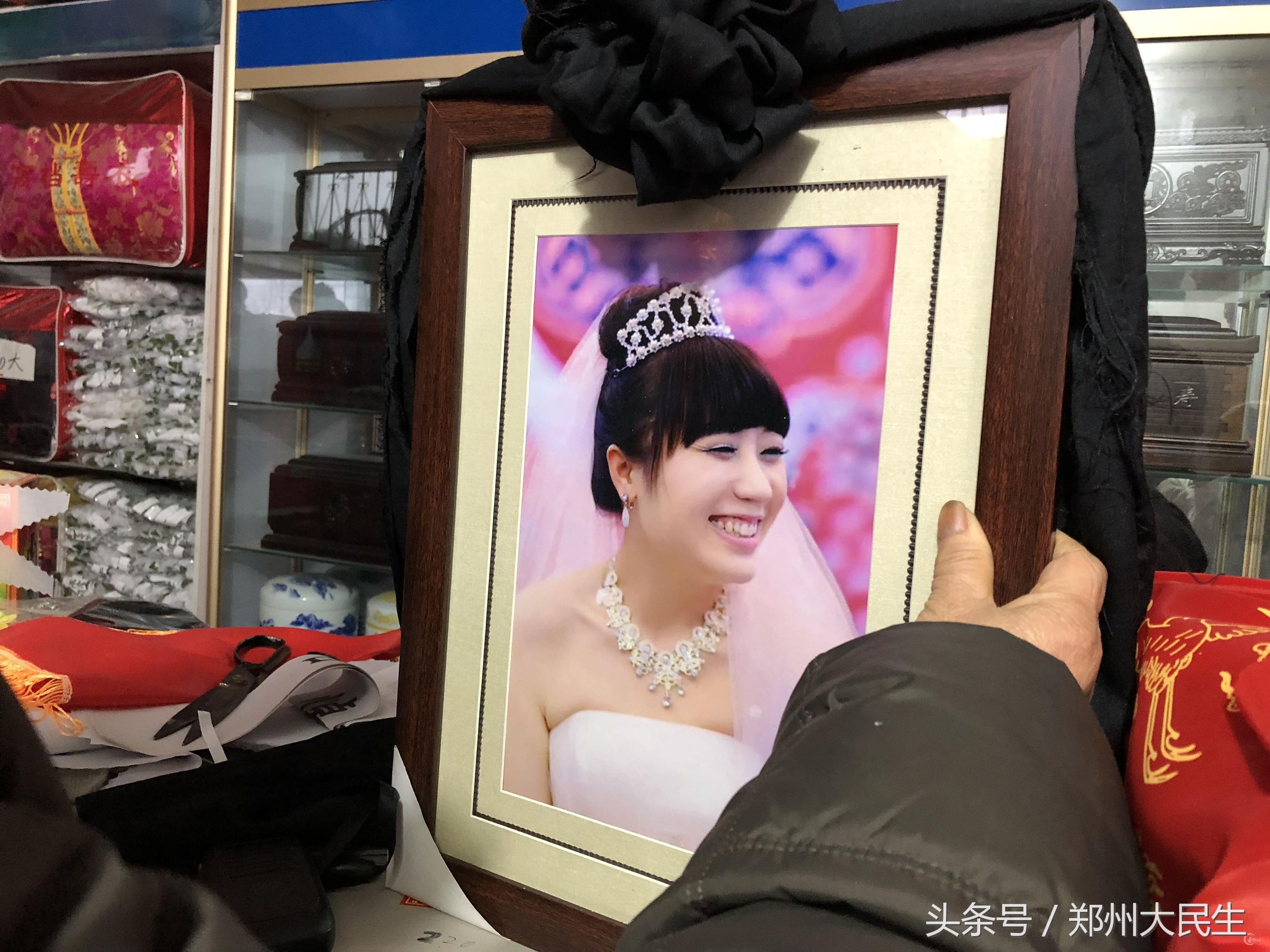 一场婚礼见证了爱情友情和亲情,每一场婚礼都是对爱情的见证