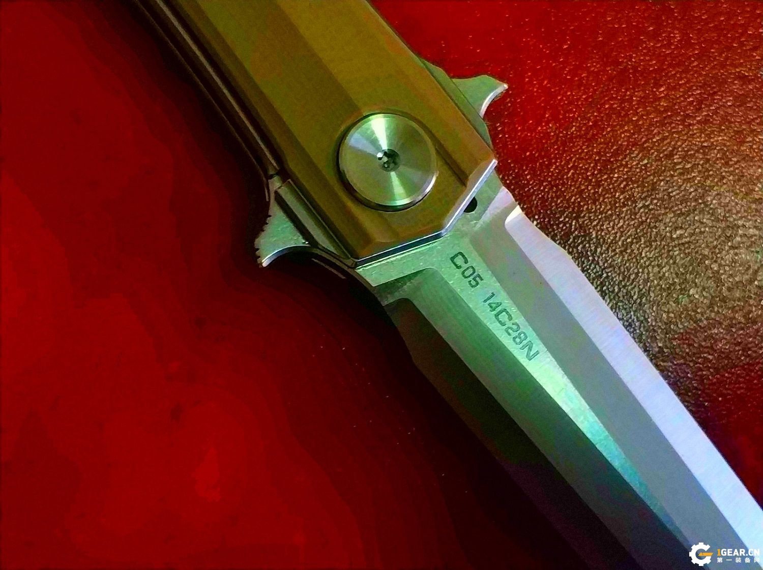 有没有一款双刃刀具，既是*刀折**，又能兼具捅刺和切削的优点呢？