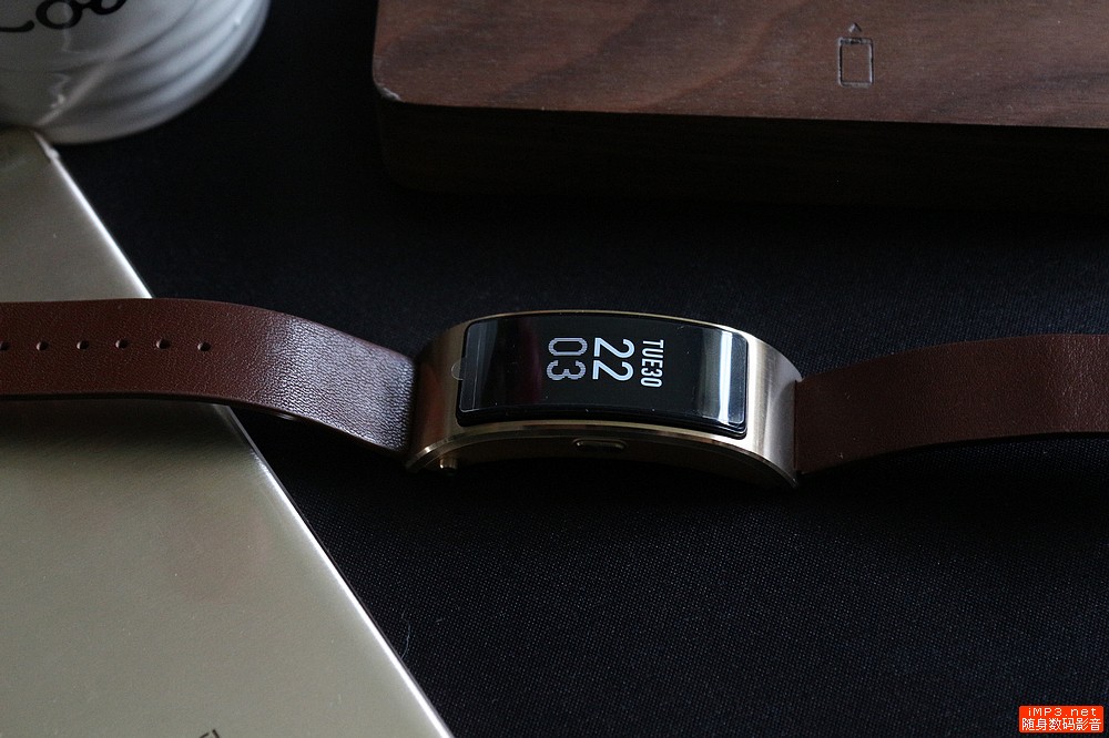 华为手环b3值得买吗,华为手环b3功能及价格