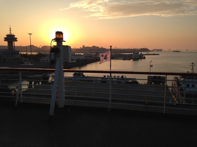 韩国捡烟头,韩国首尔捡烟头