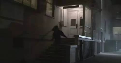 夭寿啊，章鱼上岸进化触手怪凌辱美少女啦！还好有dick警官~