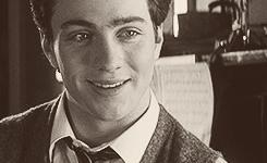 低调又奢华,那些耀于指尖上的时尚魔戒|MAGIC