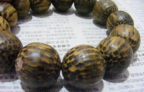 带你了解假沉香是怎么做的,假沉香制作视频