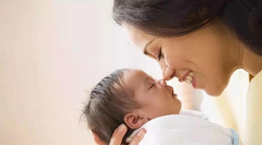 那些你在母乳中可能遇到的难题，以及如何解决它们