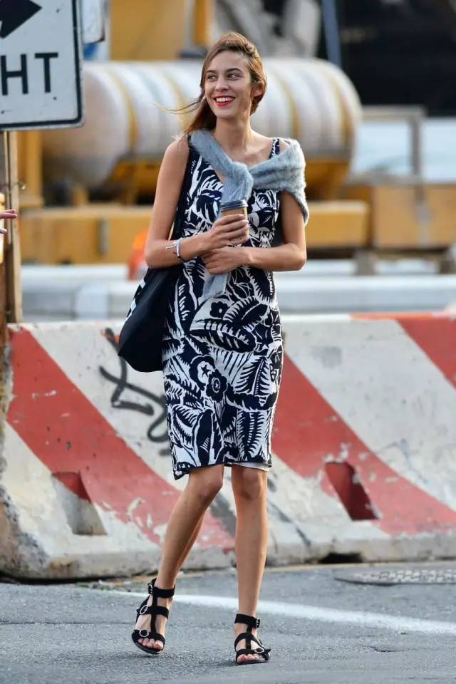 叫醒你的衣柜||告别灰暗，欢迎来到花花世界