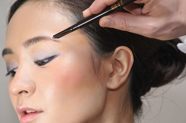 时尚达人都会的最美面孔修颜魔法