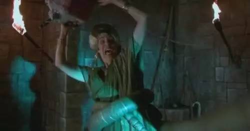 夭寿啊，章鱼上岸进化触手怪凌辱美少女啦！还好有dick警官~