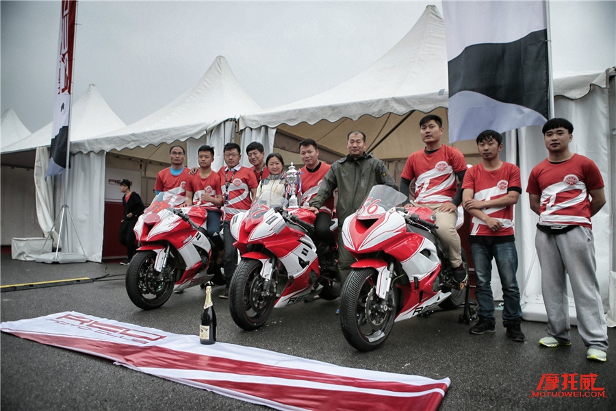 “旱鸭子与水怪”2016我是车手挑战赛首战摩托车组