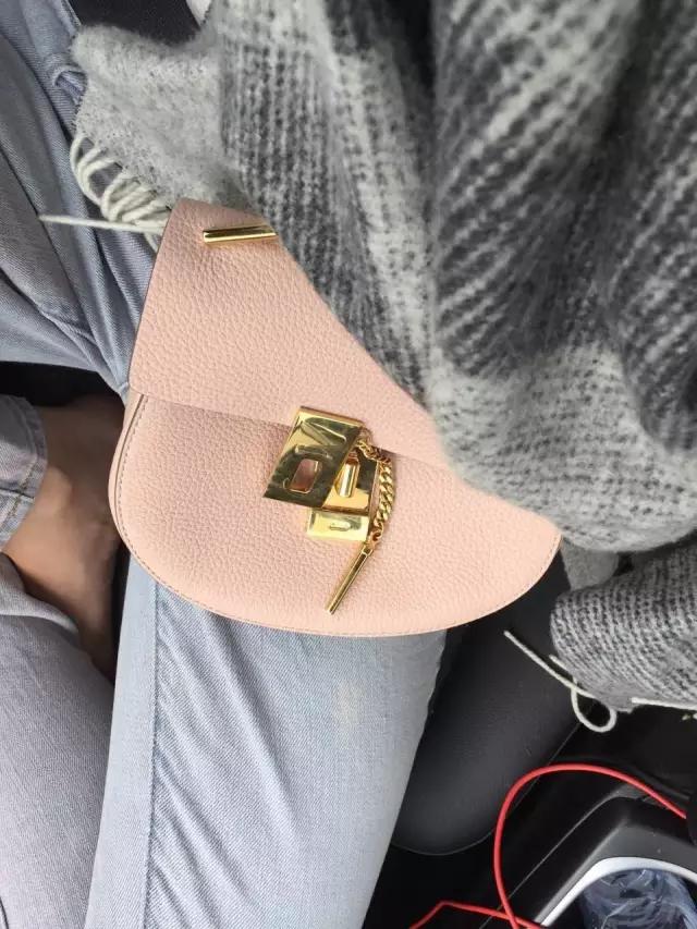 撞包也要背？这些热门包包受欢迎是有原因的