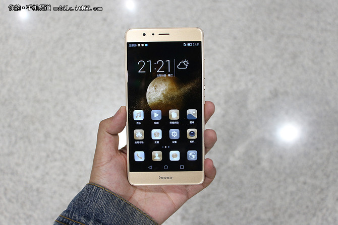 荣耀v8的缺点,旗舰手机性能评测