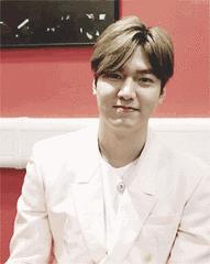 美丽单品|想要华丽变身素颜美女的你怎么能离得开气垫BB！