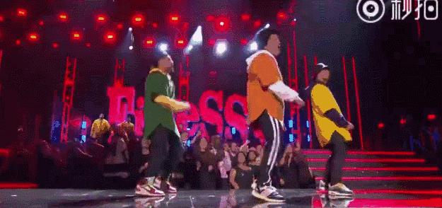 ladygaga和蕾哈娜谁更火,rihanna蕾哈娜和ladygaga