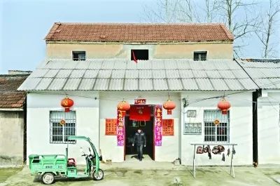 扶贫路上助力脱贫攻坚,脱贫攻坚第一线