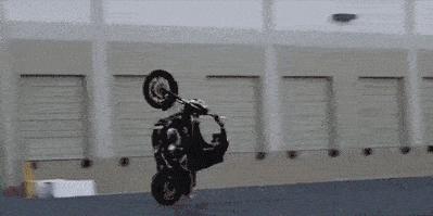 “我说想玩GTR,我妈说给你几万去买鞋吧”