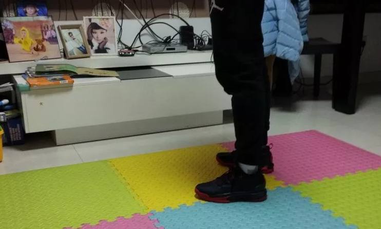 脚掌宽的篮球鞋,脚背高脚掌宽适合穿什么篮球鞋