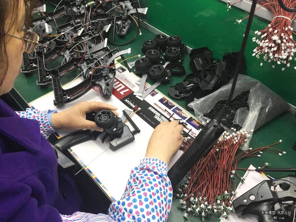 潜入秘密基地被发现,潜入工厂内部调查