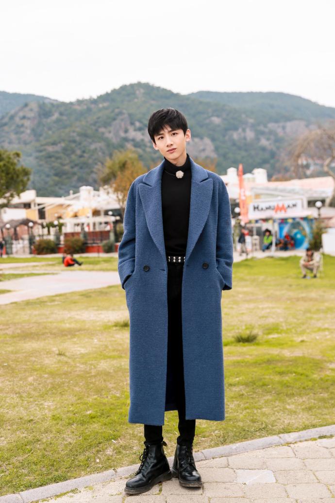 侯明昊白敬亭合照,白敬亭范丞丞黄明昊侯明昊的综艺