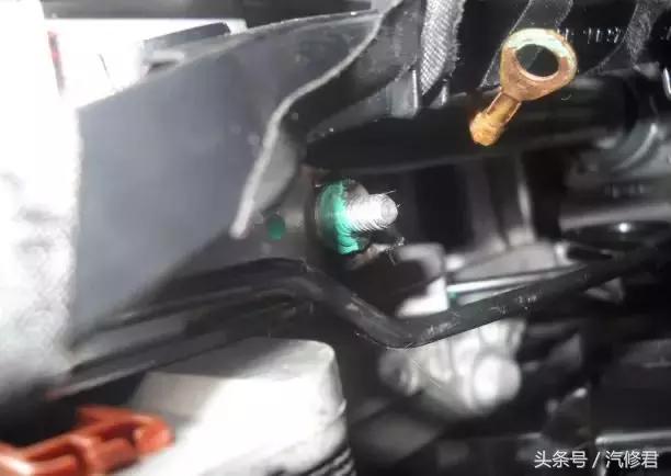 途观abs传感器坏了会导致哪些故障,2010年途观老是显示发动机故障