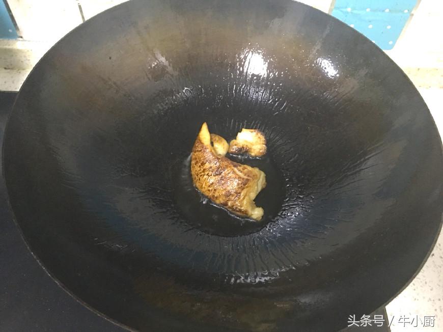 大厨教你如何把铁锅变成不粘锅,只需一招铁锅秒变不粘锅