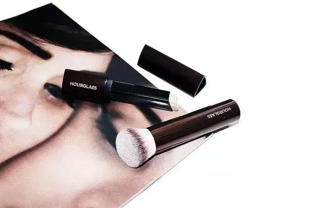 推荐最保湿的一款粉底,遮瑕持久不脱妆秋冬最好用的粉底