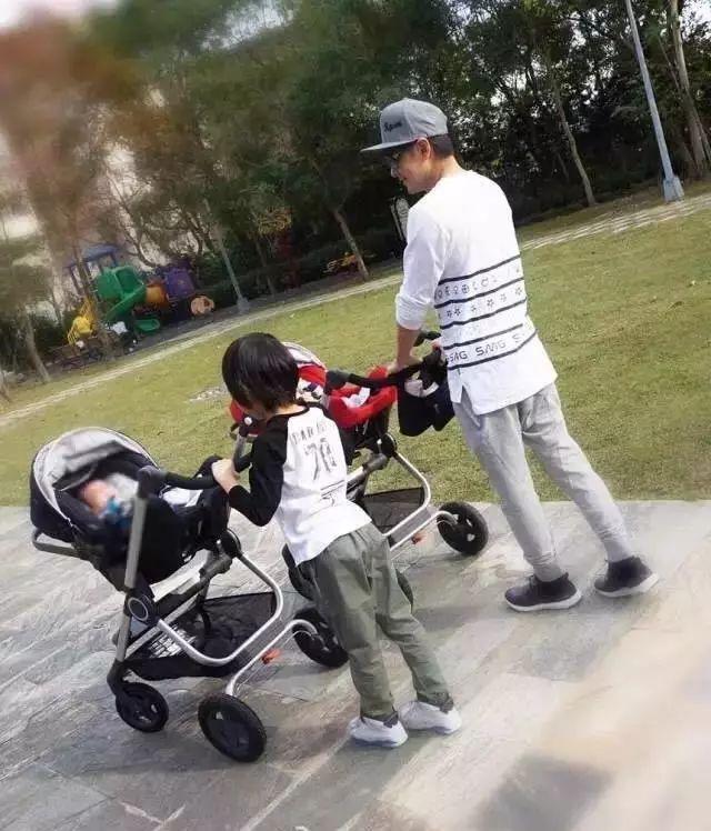 2018别养蛙了！身边的人都变潮爸潮妈了，我可能是个假的90后……