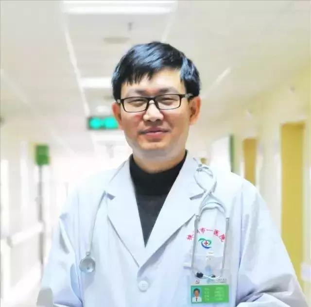 株洲1岁宝宝手臂上长了个“草莓”，急坏家长！