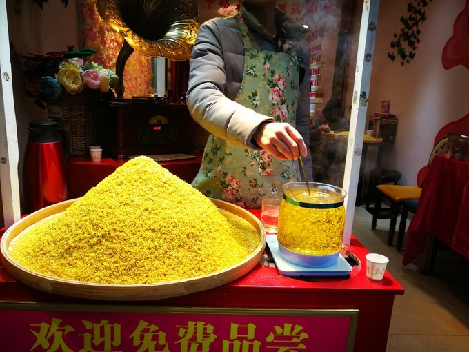 烟雨朦胧中的桂林山水,最简单桂林阳朔西街风景写生图片