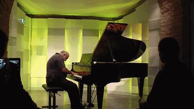 被闪电击中的人会怎么样,被闪电击中得到永生