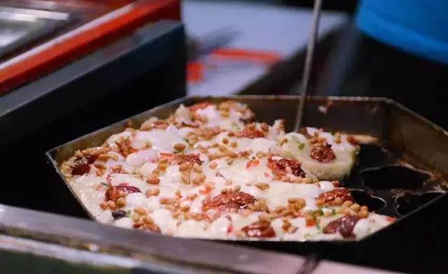 魔都最漂亮的公交,魔都最好吃的小吃一条街