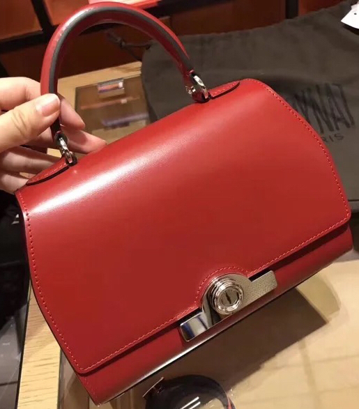 代购几百块的东西收多少代购费,代购一件东西一般赚多少钱啊