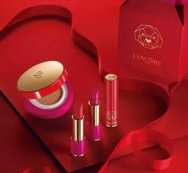 听说除了辣眼睛的狗年限定，还有这些萌到让人控制不住双手的……