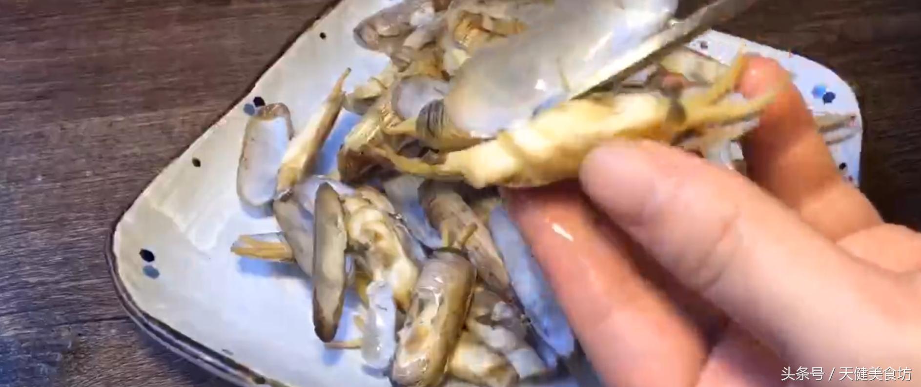 蛏子最美味的做法葱油蛏子,蛏子的清洗与蒜蓉蛏子家常做法